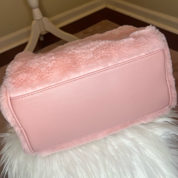 Juicy Couture Faux Fur Taffy Satchel NWT - Picture 8 of 8